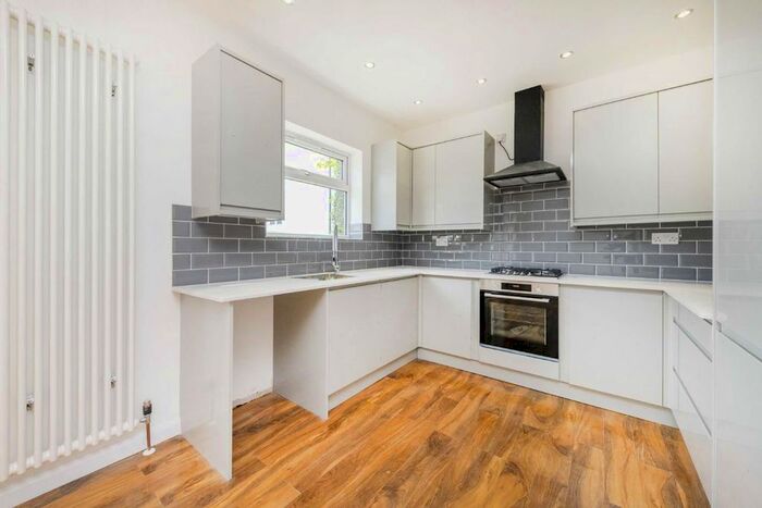 4 Bedroom Property To Rent In Leigham Court Road, London, SW16