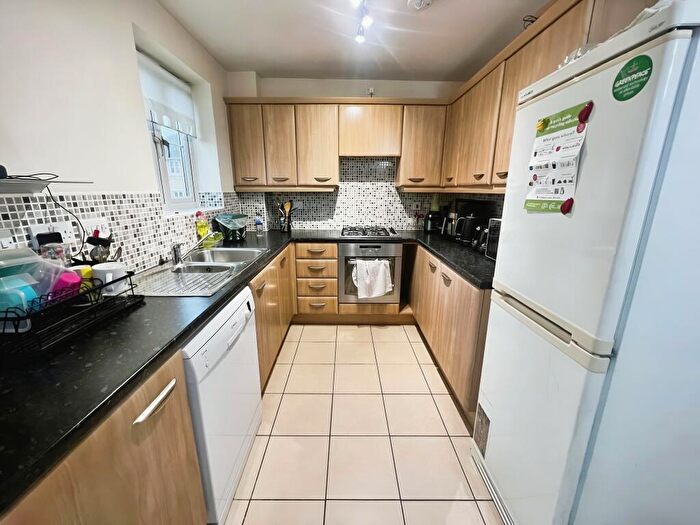 3 Bedroom Town House To Rent In Blackberry Way, Pontprennau, CF23