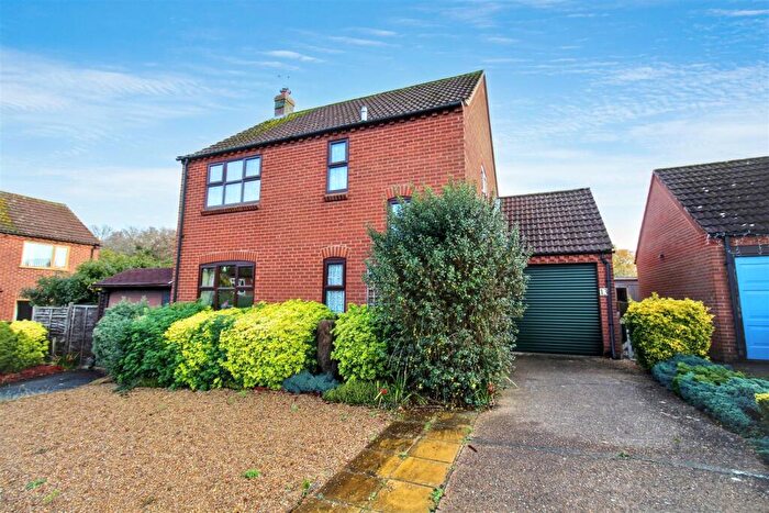 3 Bedroom Detached House For Sale In Abbots Close, Aylsham, NR11