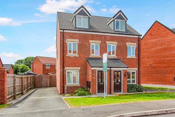 3 Bedroom Semi-Detached House To Rent In Emerald Drive, Hasland, Chesterfield, Derbyshire, S41