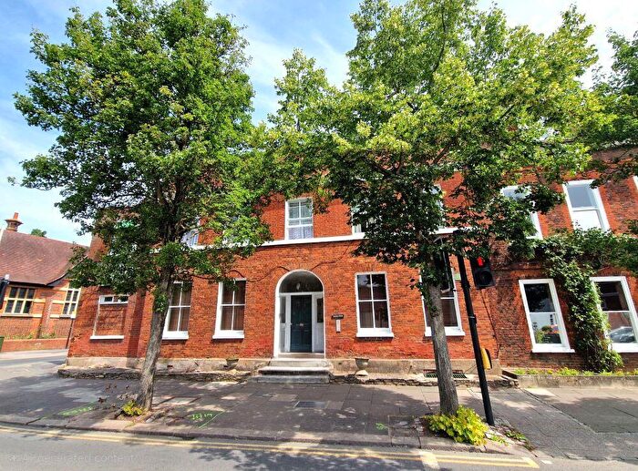 1 Bedroom Apartment To Rent In Colburn House, Broad Street, Wokingham, Berkshire, RG40