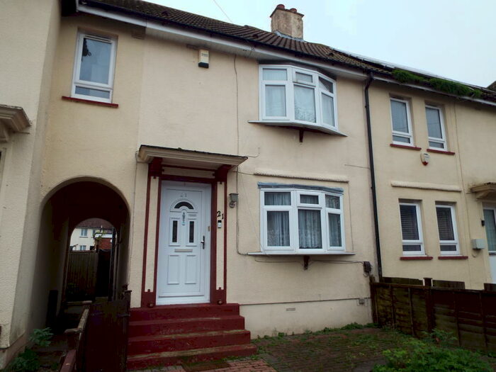 3 Bedroom House To Rent In Oak Road, Gravesend, DA12