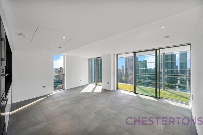 3 Bedroom Property To Rent In Dollar Bay Point, Dollar Bay Place, E14