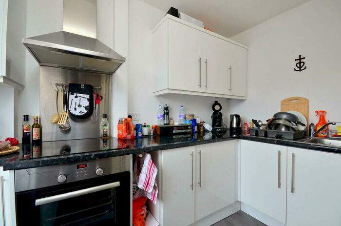 1 Bedroom Flat To Rent In Royal College Street, Camden, London, NW1