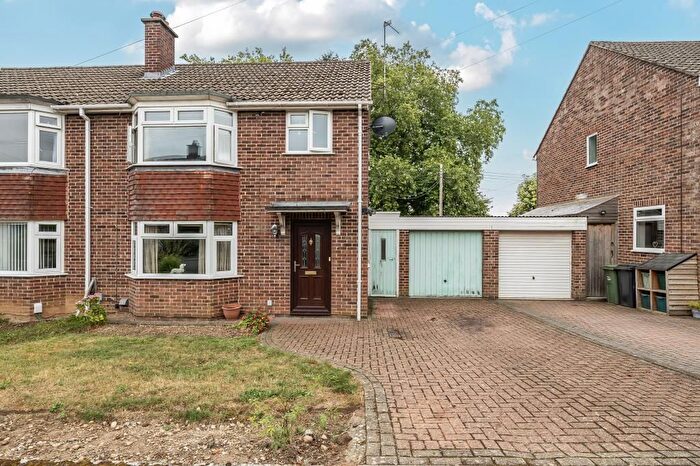 3 Bedroom Semi Detached House For Sale In Newbury, Berkshire, RG14