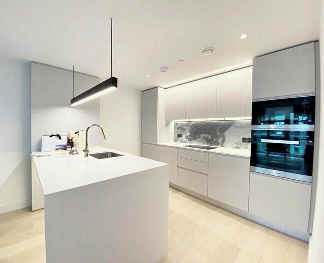 2 Bedroom Flat To Rent In Fountain Park Way, White City, London, W12