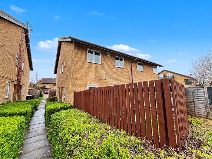 2 Bedroom Terraced House To Rent In Studley Knapp, Walnut Tree, Milton Keynes, MK7