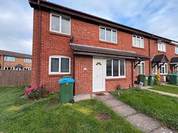 1 Bedroom End Of Terrace House To Rent In Sharp Close, Aylesbury, HP21