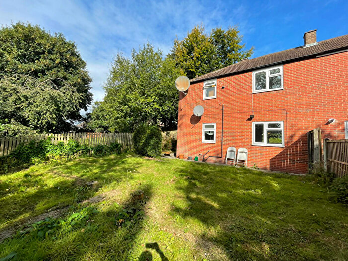 3 Bedroom Terraced House To Rent In Woodnook Close, Leeds, West Yorkshire, LS16