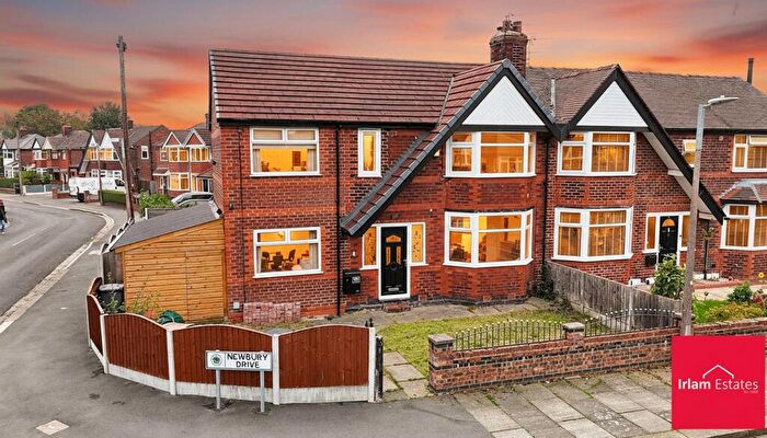 5 Bedroom Semi-Detached House For Sale In Newbury Drive, Eccles, M30