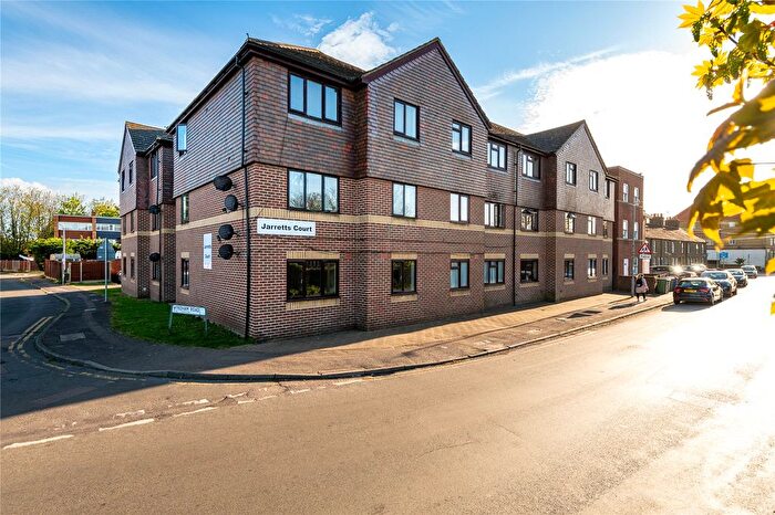 1 Bedroom Flat To Rent In Jarretts Court, Wykeham Road, Sittingbourne, Kent, ME10