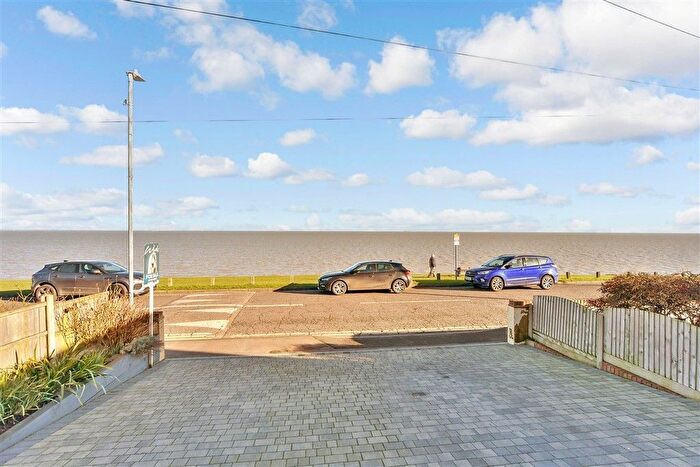 4 Bedroom Chalet For Sale In The Leas, Minster-On-Sea, Sheerness, Kent, ME12