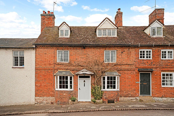 3 Bedroom Terraced House For Sale In Kineton, CV35