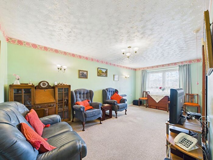 1 Bedroom Flat For Sale In Glenrose Court, Sidcup Hill, Sidcup, Kent, DA14