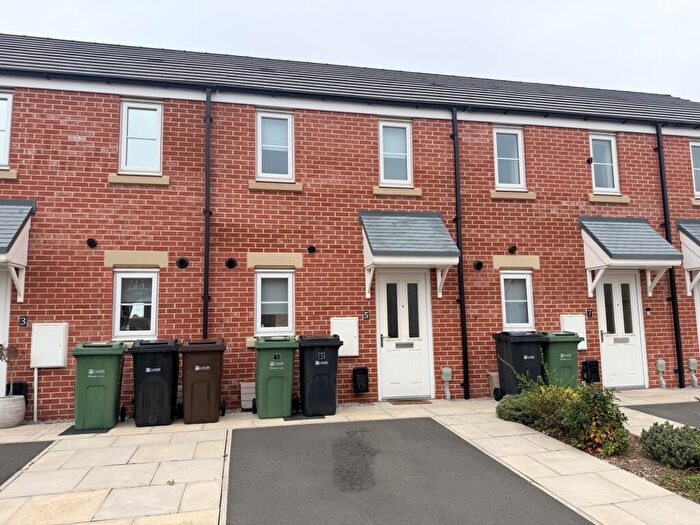 2 Bedroom Town House To Rent In Averill Grove, Micklefield, Leeds, LS25