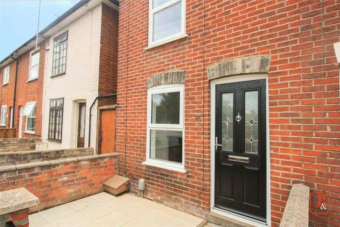 2 Bedroom End Of Terrace House To Rent In Colne Bank Avenue, Colchester, Essex, CO1