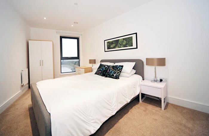 1 Bedroom Flat To Rent In Cityview Point, Poplar, London, E14