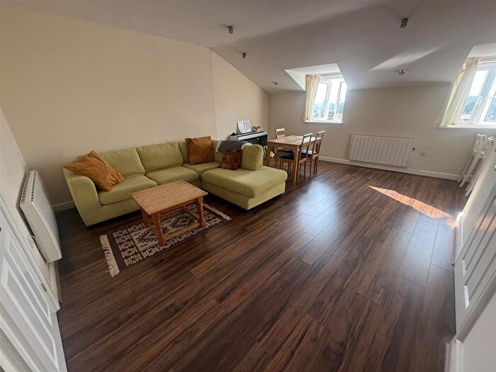 2 Bedroom Flat To Rent In West Street, St. Philips, BS2