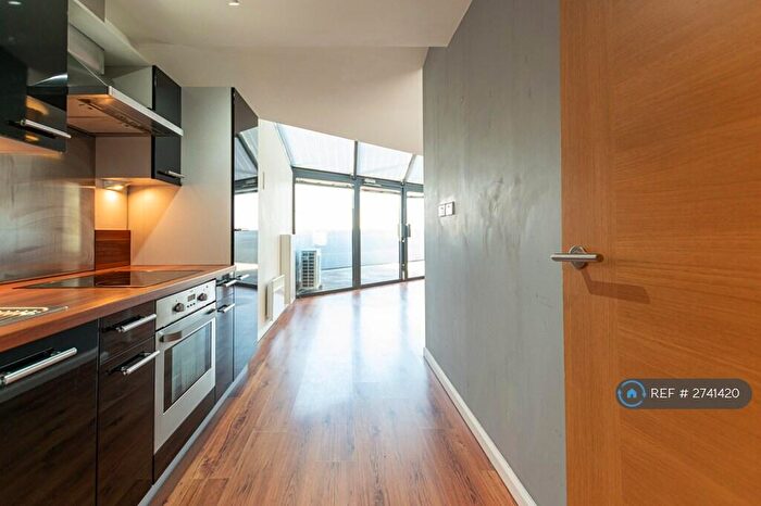 2 Bedroom Flat To Rent In Mann Island, Liverpool, L3