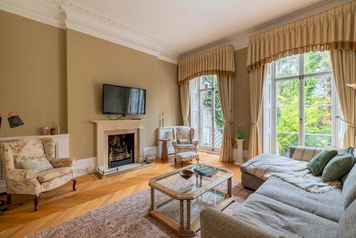 3 Bedroom Flat To Rent In Rutland Gate, Knightsbridge, SW7