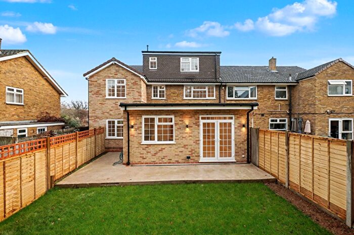 3 Bedroom Flat For Sale In Wallis Avenue, Maidstone, Kent, ME15