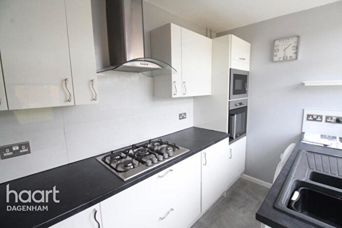 3 Bedroom Terraced House To Rent In Hunters Hall Road, Dagenham, RM10