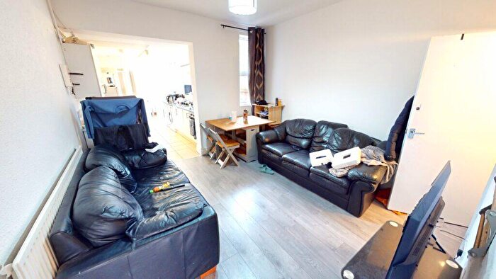 5 Bedroom House To Rent In Newton Grove, Dartmouth Road, Selly Oak, Birmingham, B29