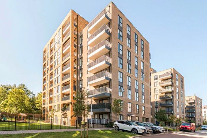 2 Bedroom Flat For Sale In Bowen Drive, Charlton, SE7