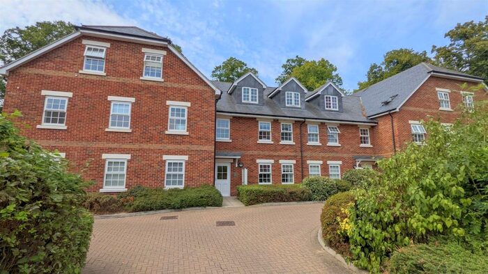 2 Bedroom Apartment To Rent In Walter Slade Court, Norris Close, London Colney, St Albans, Herts, AL2
