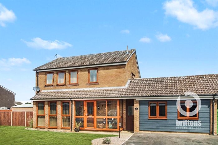 4 Bedroom Link Detached House For Sale In Shepley Corner, King's Lynn, PE30