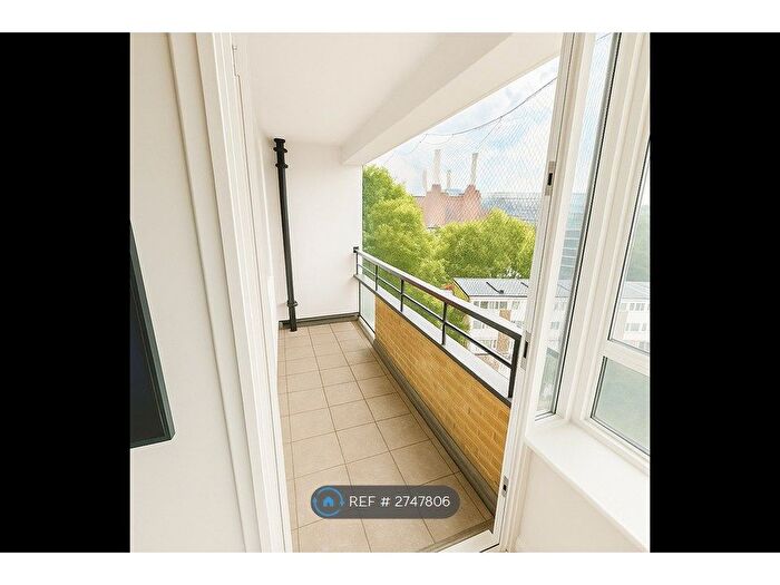 2 Bedroom Flat To Rent In Anson House, London, SW1V