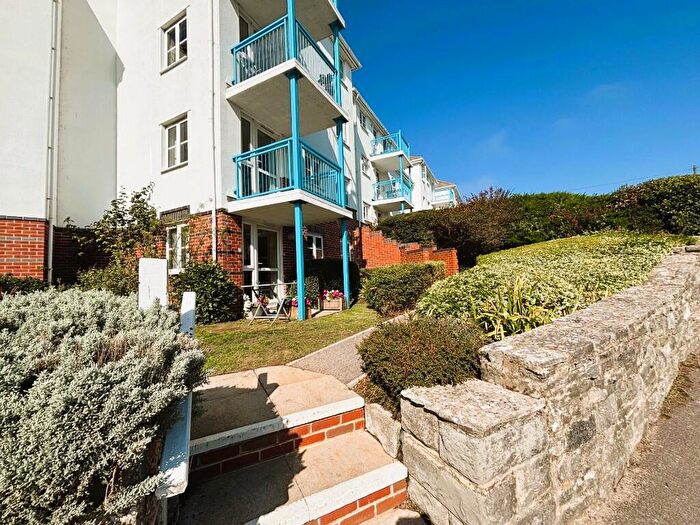 2 Bedroom Flat For Sale In De Moulham Road, Swanage, Dorset, BH19