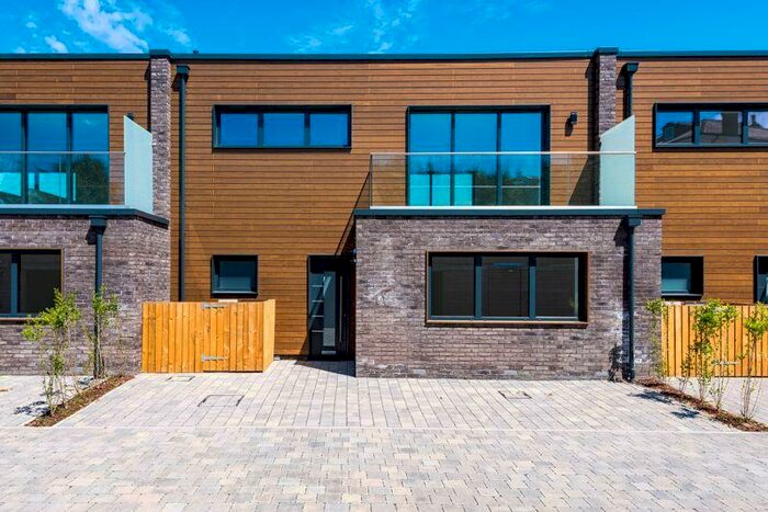 3 Bedroom Mews To Rent In Westcliffe Road, Southport, PR8