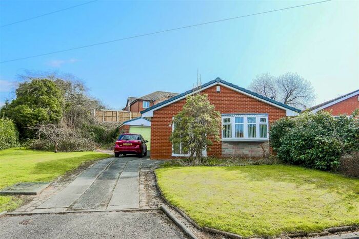 2 Bedroom Detached Bungalow To Rent In Peelwood Grove, Atherton, Manchester, M46