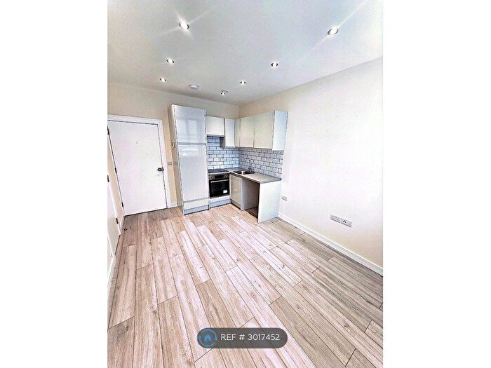 1 Bedroom Flat To Rent In Spotland Road, Rochdale, OL12