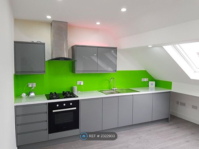 1 Bedroom Flat To Rent In Norman Road, Huddersfield, HD2