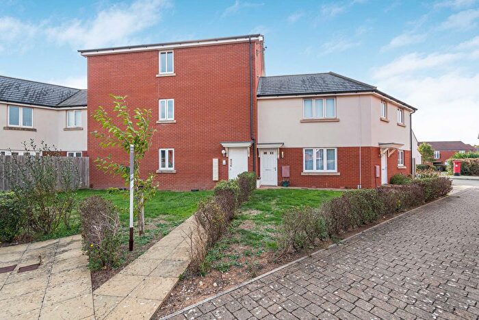 2 Bedroom Flat For Sale In Mayfield Way, Cranbrook, EX5