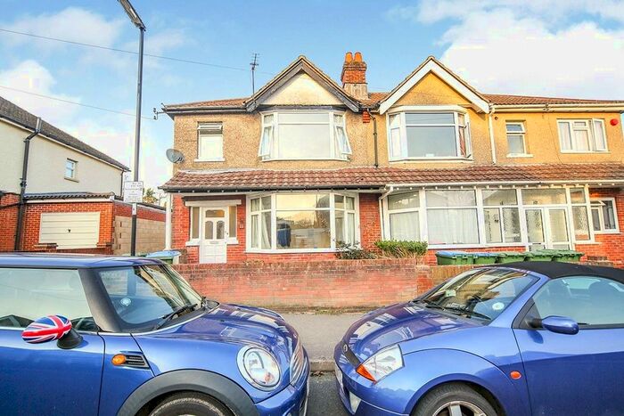 5 Bedroom Semi-Detached House To Rent In Blenheim Gardens, Southampton, Hampshire, SO17