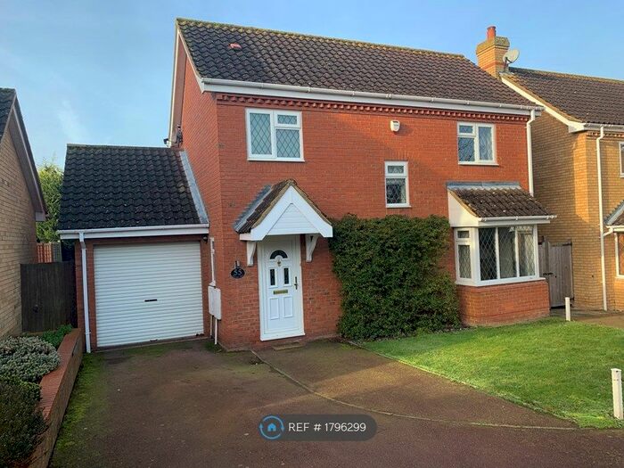 3 Bedroom Detached House To Rent In Quenby Way, Bromham, Bedford, MK43