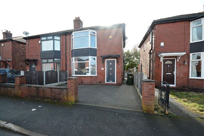 2 Bedroom Semi Detached House For Sale In Shelley Grove, Droylsden, M43
