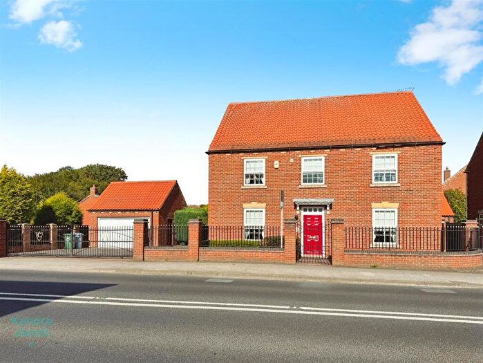 4 Bedroom Detached House For Sale In Barnby Moor, Retford, DN22