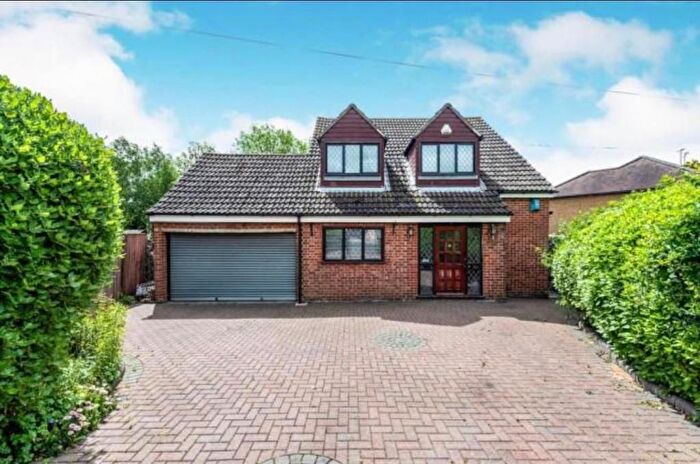 4 Bedroom Detached House To Rent In Highfield Road, Collier Row, London, RM5