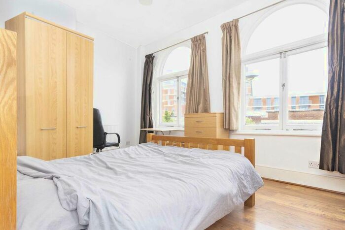 2 Bedroom Flat To Rent In High Street, London, W3