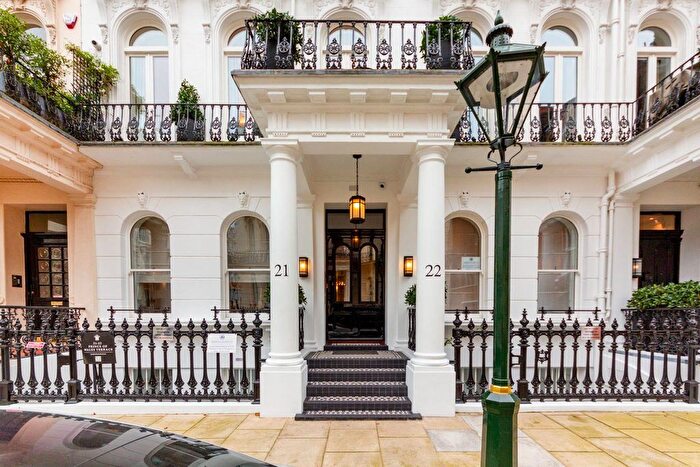 2 Bedroom Property To Rent In Prince Of Wales Terrace, London, W8