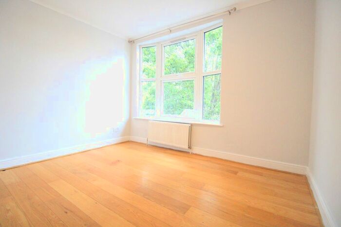2 Bedroom Flat To Rent In Greenford Avenue, London, W7
