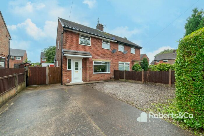 2 Bedroom Semi-Detached House For Sale In Parrock Close, Penwortham, Preston, PR1