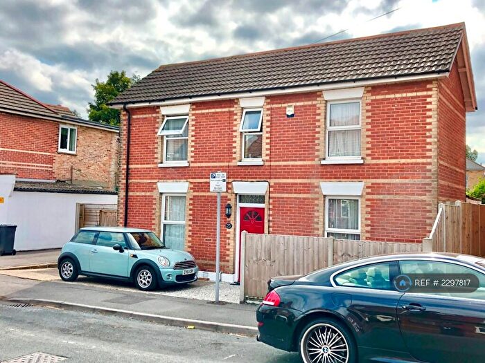 4 Bedroom Detached House To Rent In Melville Road, Bournemouth, BH9