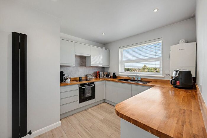 2 Bedroom Flat For Sale In Station Road, Crayford, DA1