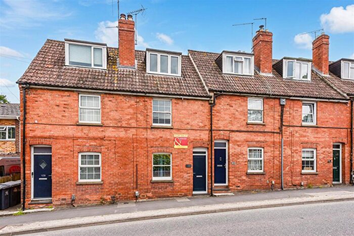 3 Bedroom House For Sale In New Street, Andover, SP10