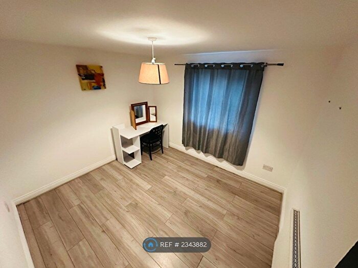 2 Bedroom Flat To Rent In Bradwell Court, Braintree, CM7